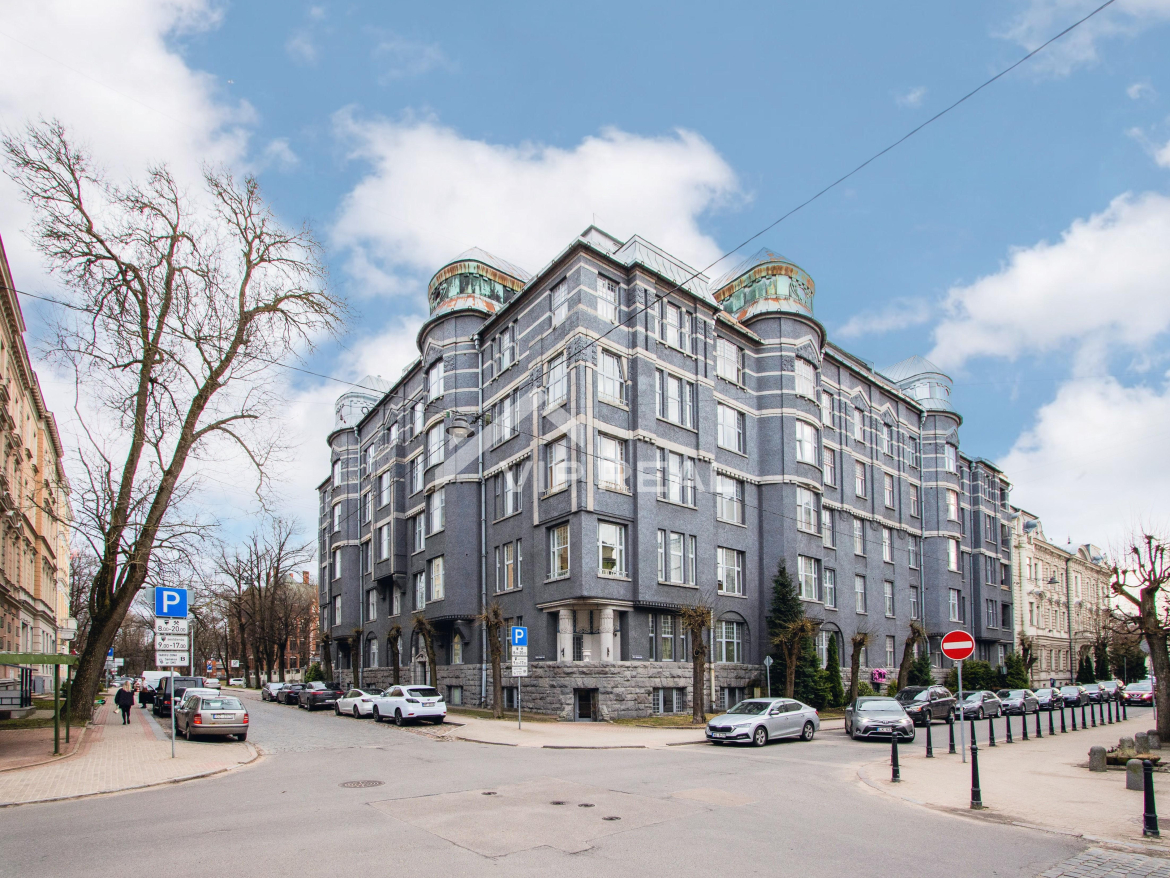 Ekskluzīvs penthaus Vēstniecības rajonā.