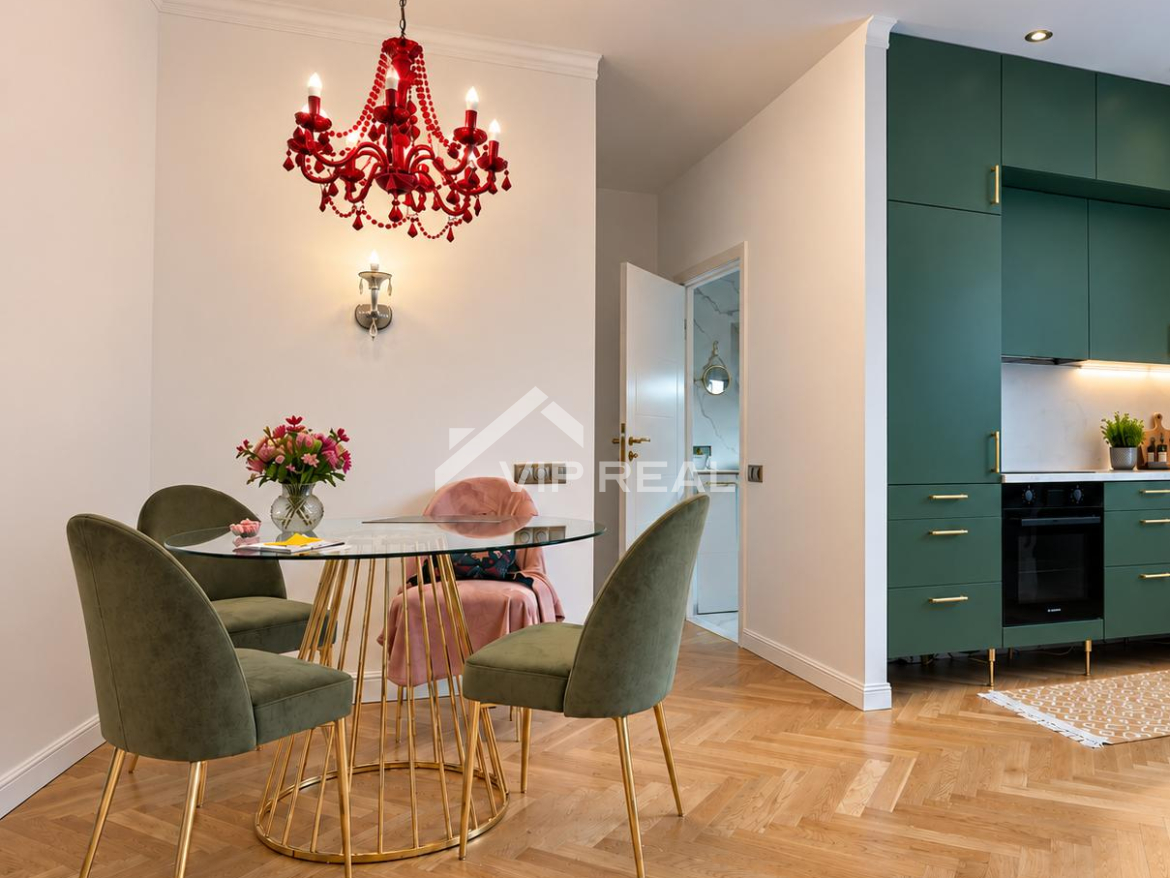 Elegants dzīvoklis Rīgas centrā!