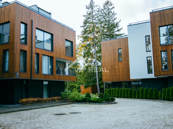PINE WOOD APARTMENTS