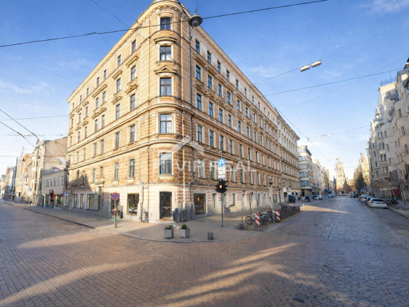 Plašs un saulains dzīvoklis Rīgas centrā!